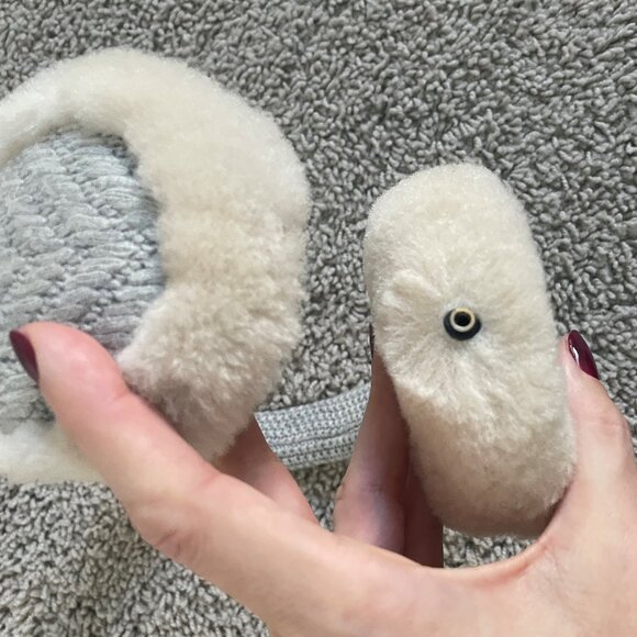 UGG Wired Cable Steel Heather Earmuffs - Picture 4 of 4